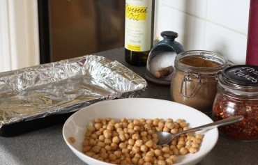 Spicy roast chickpeas 1.jpg